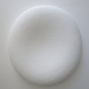 Yumiko-Yoneda-_Fullness_-95x87x14cm-2013-Modeling-paste-plaster-polystyrene-scaled
